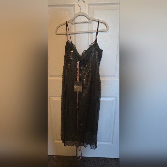 House of CB Isla Olive Metallic Lace Midi Dress Size L+ (XL) BNWT - Picture 8 of 9